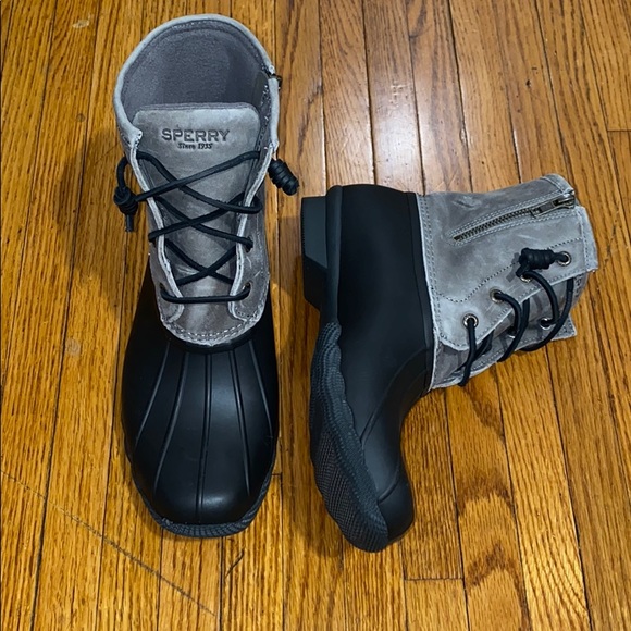 sperry black and gray duck boots